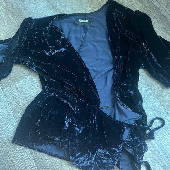 Reformation Plunging Black Bara Wrap Top size xs/s - Picture 6 of 15